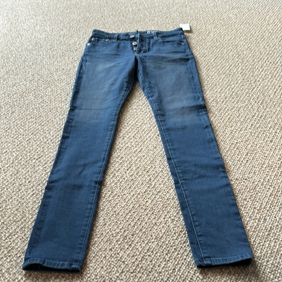 New with tag AG Farrah skinny, high-rise button up jean - Picture 7 of 7
